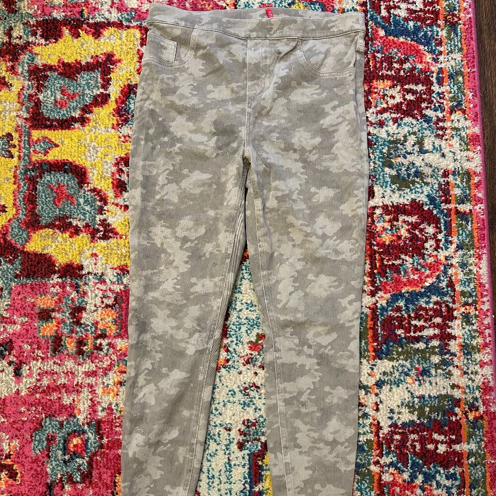 Spanx Jean-ish  Camo Ankle Leggings Size XL